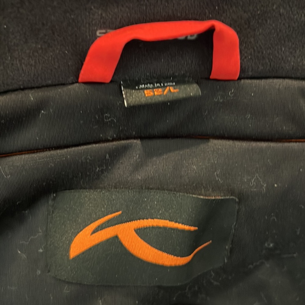 KJUS men’s formula ski jacket - Picture 4 of 12